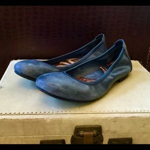 Børn® shoes-(Julianne) flats in navy blue.